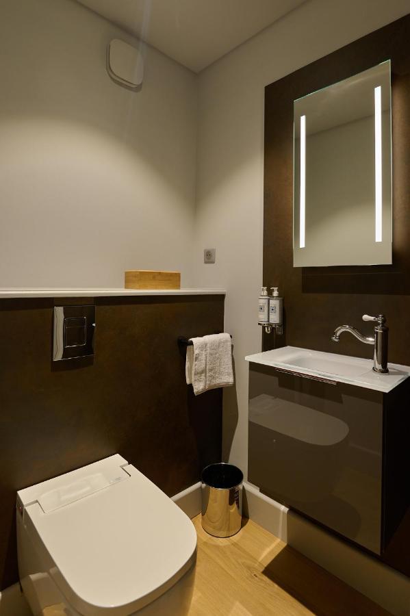 Appartement Montagnon - Les Suites Du Palais - Classe 4 Etoiles, Parking Prive, Vue Cathedrale, 3 Chambres, Primo C0Nciergerie ヌヴェール エクステリア 写真