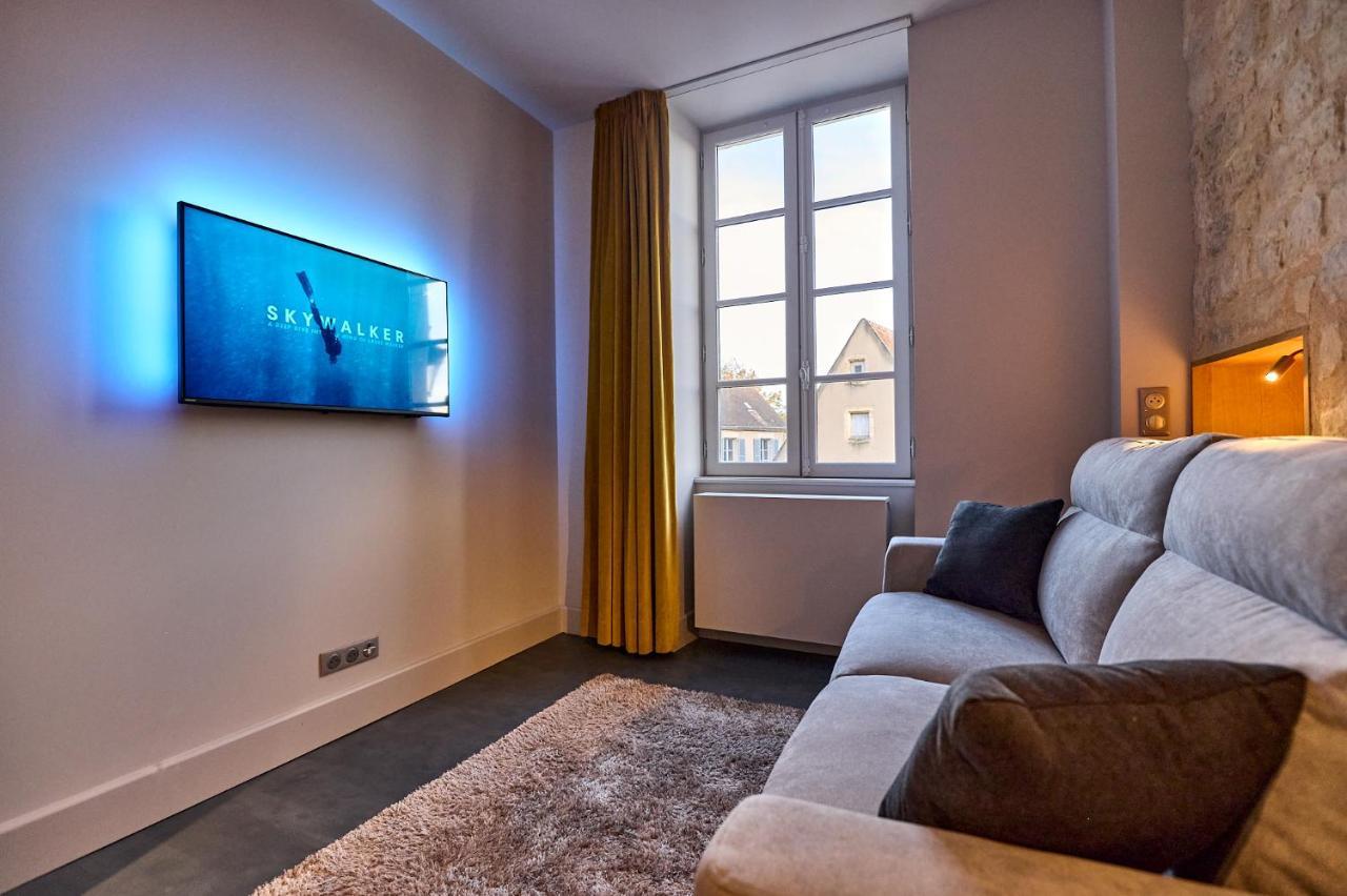 Appartement Montagnon - Les Suites Du Palais - Classe 4 Etoiles, Parking Prive, Vue Cathedrale, 3 Chambres, Primo C0Nciergerie ヌヴェール エクステリア 写真