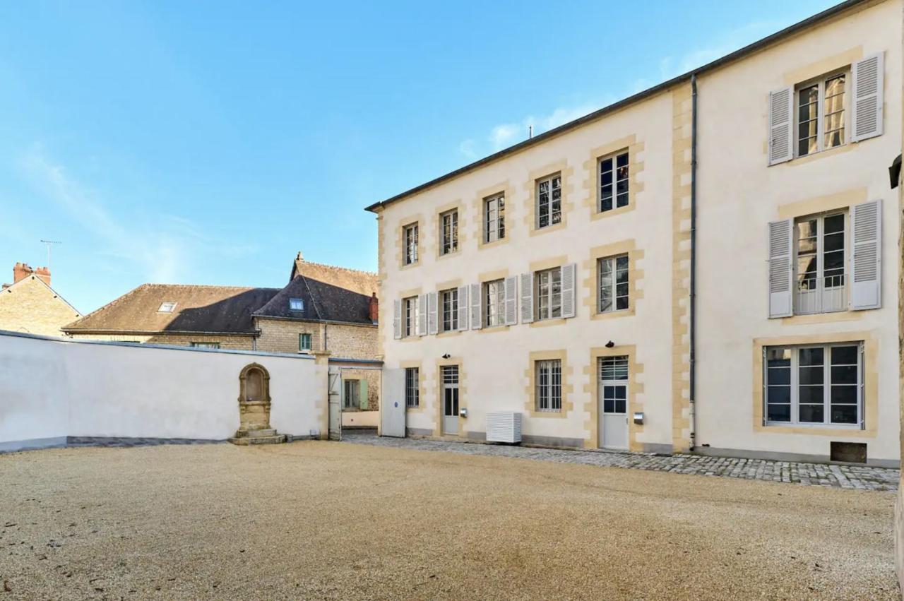 Appartement Montagnon - Les Suites Du Palais - Classe 4 Etoiles, Parking Prive, Vue Cathedrale, 3 Chambres, Primo C0Nciergerie ヌヴェール エクステリア 写真