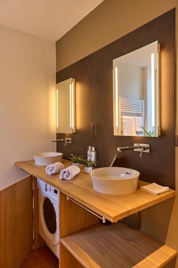 Appartement Montagnon - Les Suites Du Palais - Classe 4 Etoiles, Parking Prive, Vue Cathedrale, 3 Chambres, Primo C0Nciergerie ヌヴェール エクステリア 写真