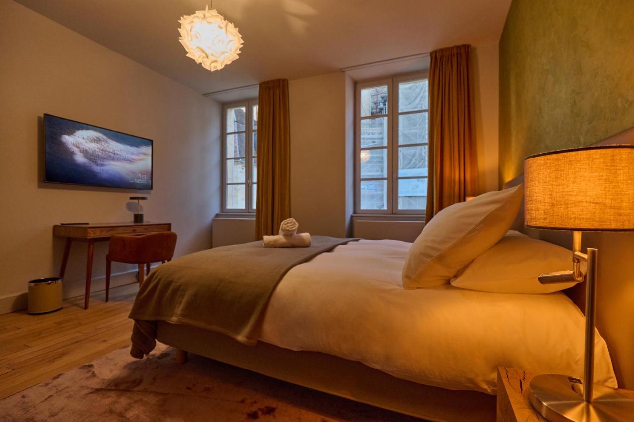 Appartement Montagnon - Les Suites Du Palais - Classe 4 Etoiles, Parking Prive, Vue Cathedrale, 3 Chambres, Primo C0Nciergerie ヌヴェール エクステリア 写真