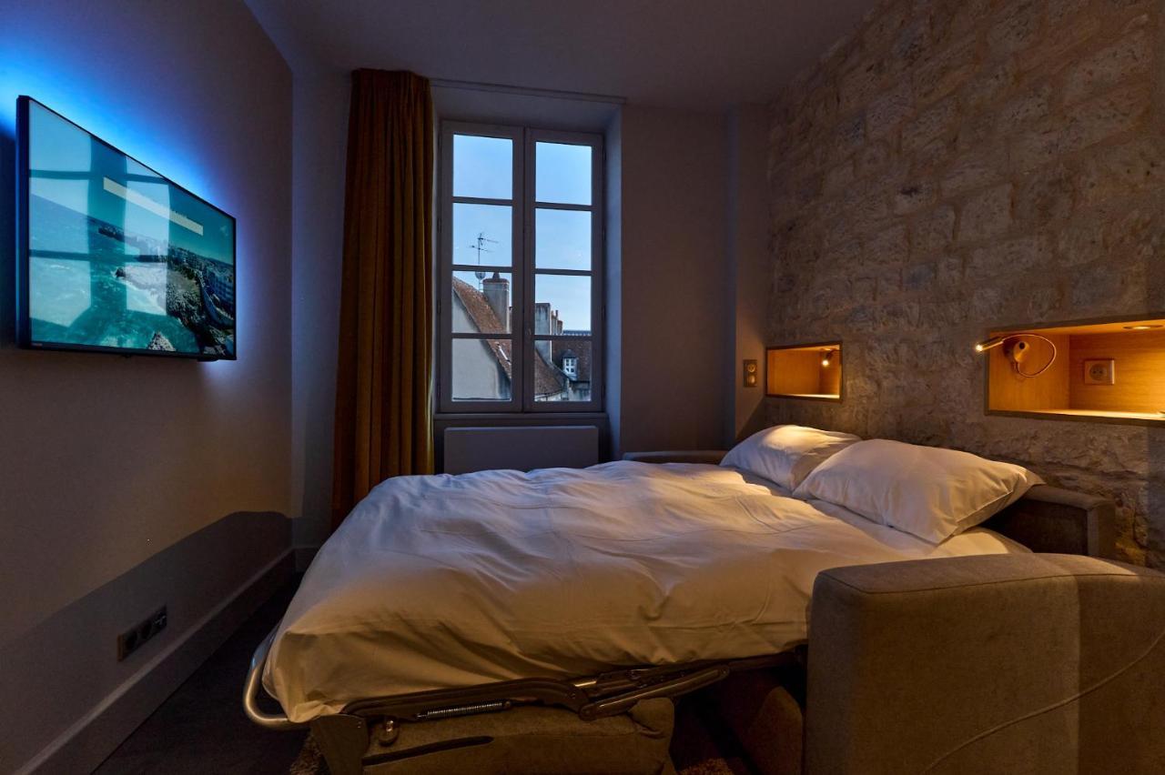 Appartement Montagnon - Les Suites Du Palais - Classe 4 Etoiles, Parking Prive, Vue Cathedrale, 3 Chambres, Primo C0Nciergerie ヌヴェール エクステリア 写真