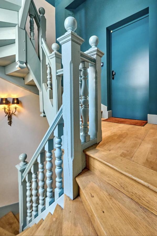 Appartement Montagnon - Les Suites Du Palais - Classe 4 Etoiles, Parking Prive, Vue Cathedrale, 3 Chambres, Primo C0Nciergerie ヌヴェール エクステリア 写真