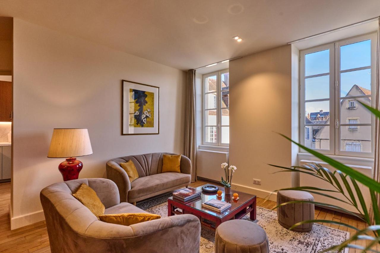 Appartement Montagnon - Les Suites Du Palais - Classe 4 Etoiles, Parking Prive, Vue Cathedrale, 3 Chambres, Primo C0Nciergerie ヌヴェール エクステリア 写真