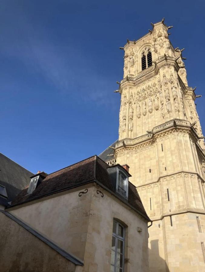 Appartement Montagnon - Les Suites Du Palais - Classe 4 Etoiles, Parking Prive, Vue Cathedrale, 3 Chambres, Primo C0Nciergerie ヌヴェール エクステリア 写真
